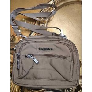 Baggallini Small Crossbody – Tan Nylon with Silver Hardware